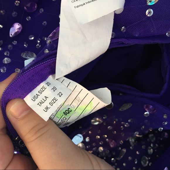 Graduation/formal gown - Picture 5 of 6